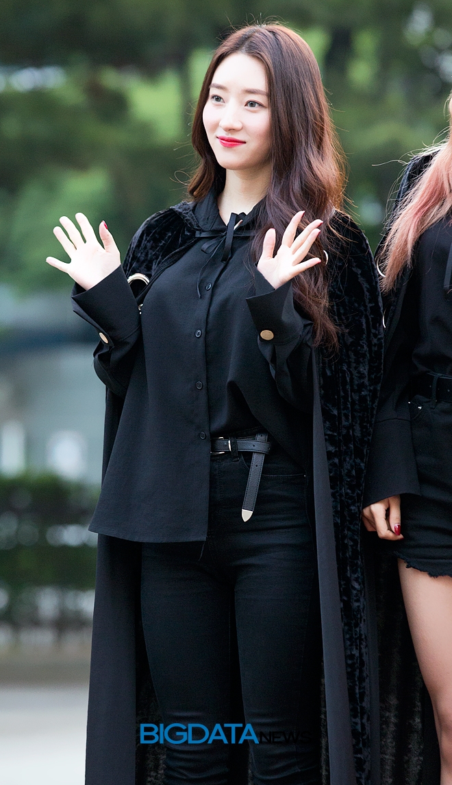 드림캐쳐 수아, 뮤직뱅크 출근길 현장