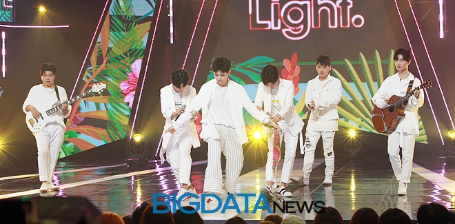 더 이스트라이트, MBC MUSIC '쇼 챔피언' 생방송 현장