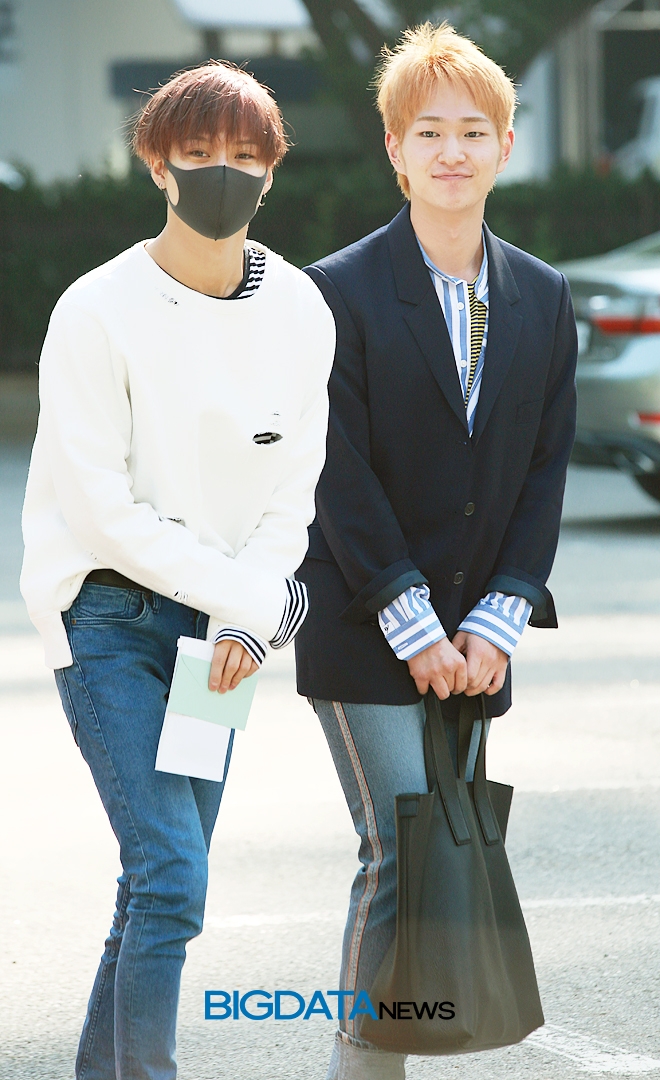 샤이니 태민-온유, 뮤직뱅크 출근길 현장