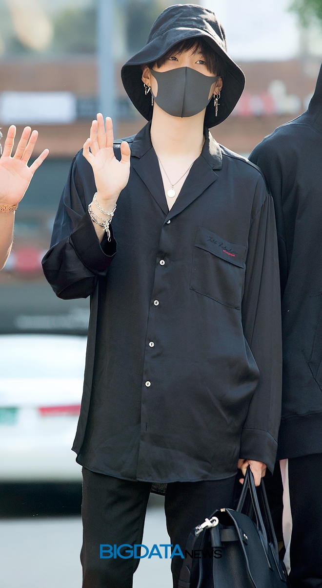 방탄소년단 슈가, 뮤직뱅크 출근길 현장