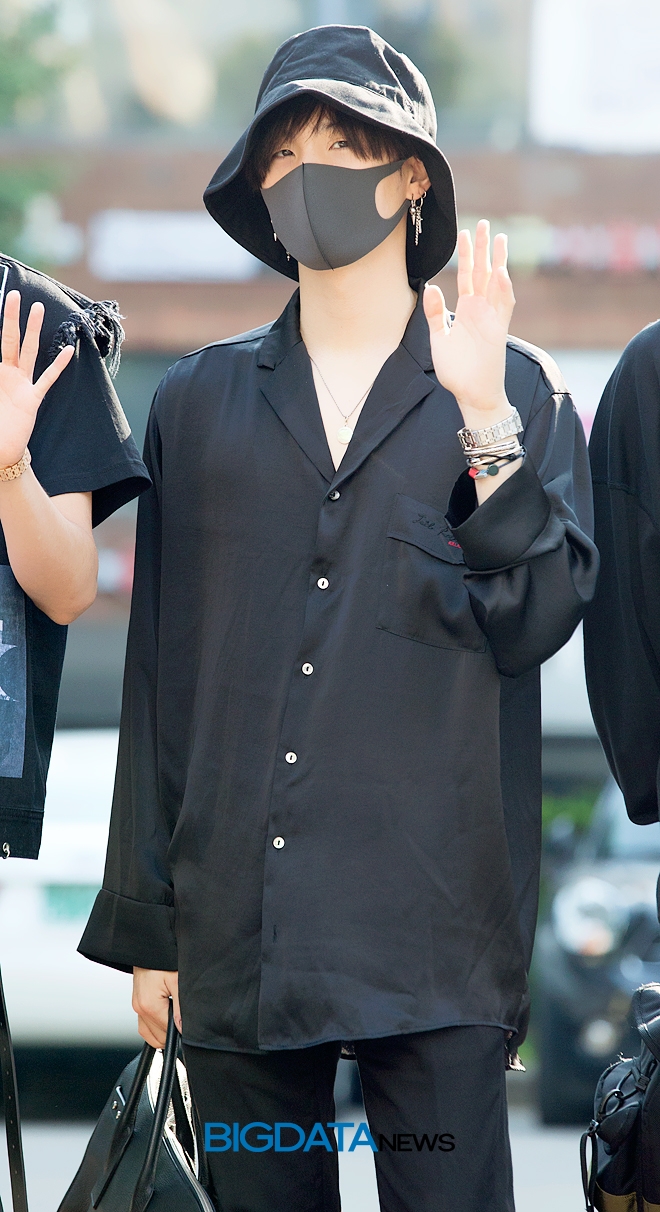 방탄소년단 정국, 뮤직뱅크 출근길 현장