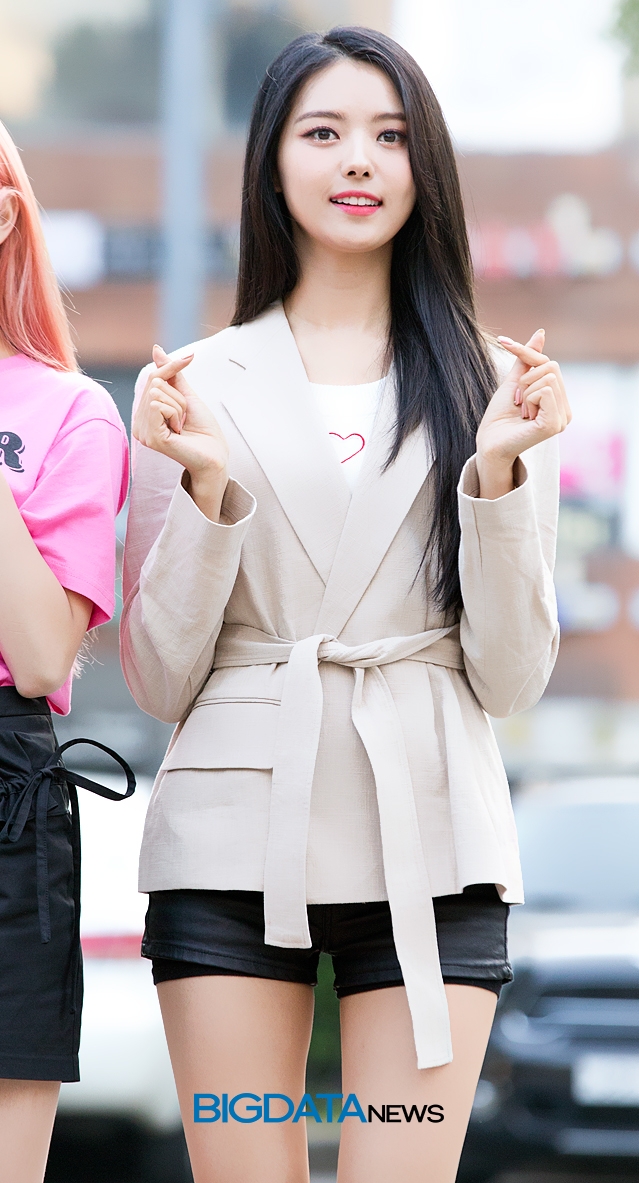 프리스틴V 나영, 뮤직뱅크 출근길 현장