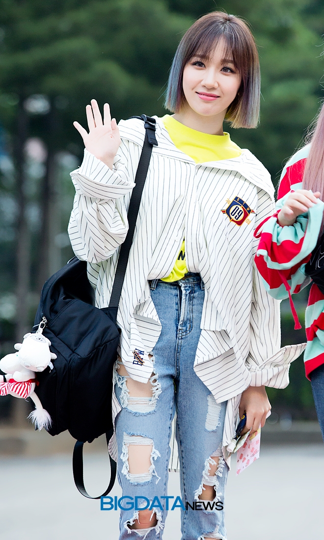 칸 유나킴, 뮤직뱅크 출근길 현장