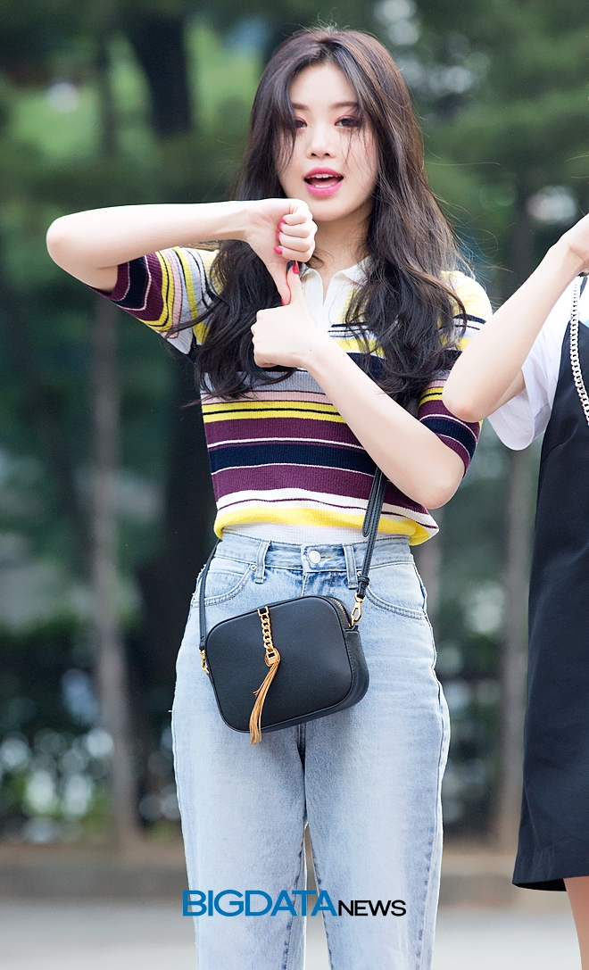 (여자)아이들 수진, 뮤직뱅크 출근길 현장