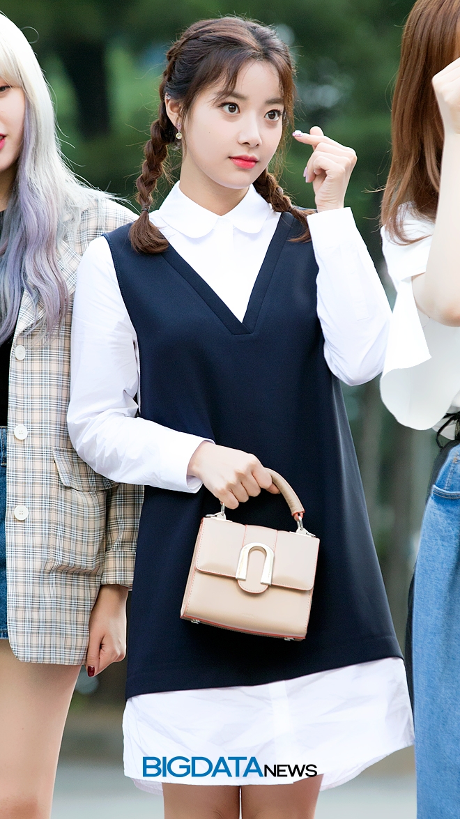 유니티 이현주, 뮤직뱅크 출근길 현장