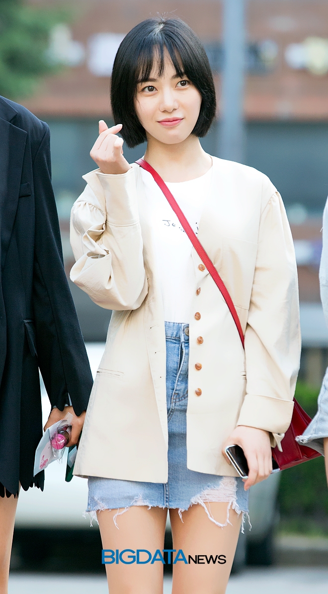 AOA 민아, 뮤직뱅크 출근길 현장