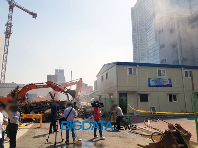 서울 용산구 한강로 2가 용산역 앞 4층짜리 상가 건물 붕괴현장