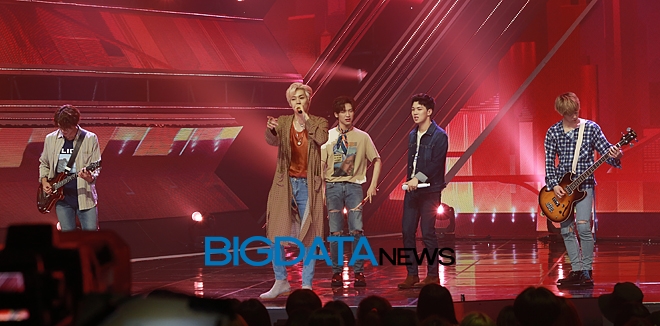 엔플라잉, MBC MUSIC '쇼 챔피언' 생방송 현장