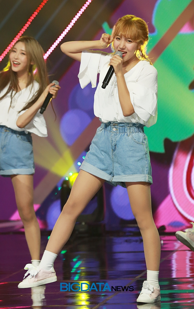 버스터즈 민정, MBC MUSIC '쇼 챔피언' 생방송 현장