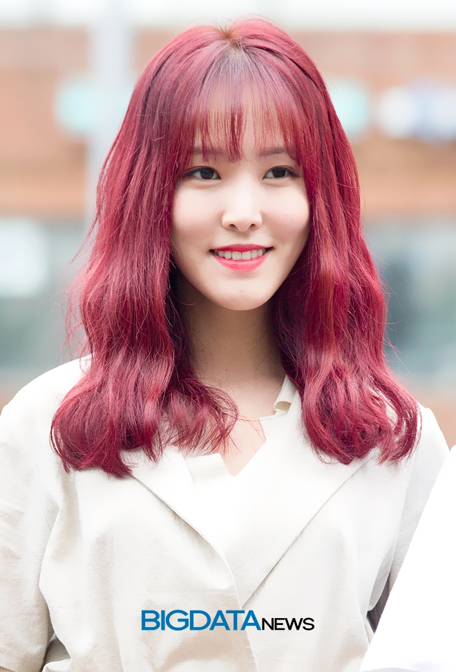 여자친구 유주, KBS 2TV 음악방송 '뮤직뱅크' 리허설 현장