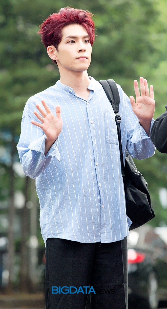 데이식스 원필, KBS 2TV 음악방송 '뮤직뱅크' 리허설 현장