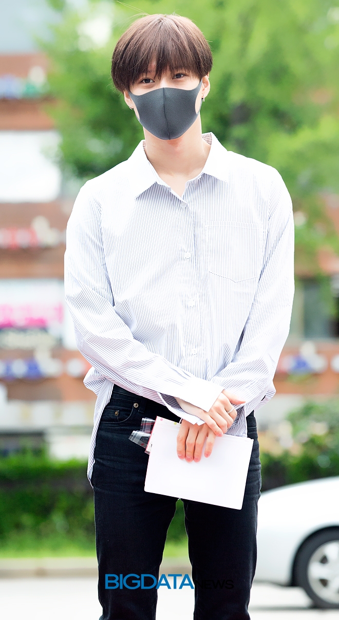 샤이니 태민, KBS 2TV 음악방송 '뮤직뱅크' 리허설 출근길 현장