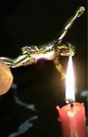 성체 신성모독 알려진 워마드, 적반하장 "예수쟁이들"