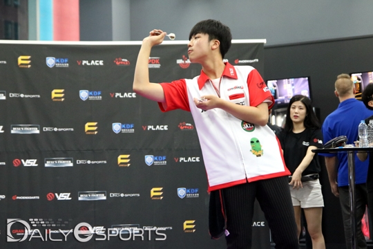 만 14세의 나이로 대회에 참가한 백일현.