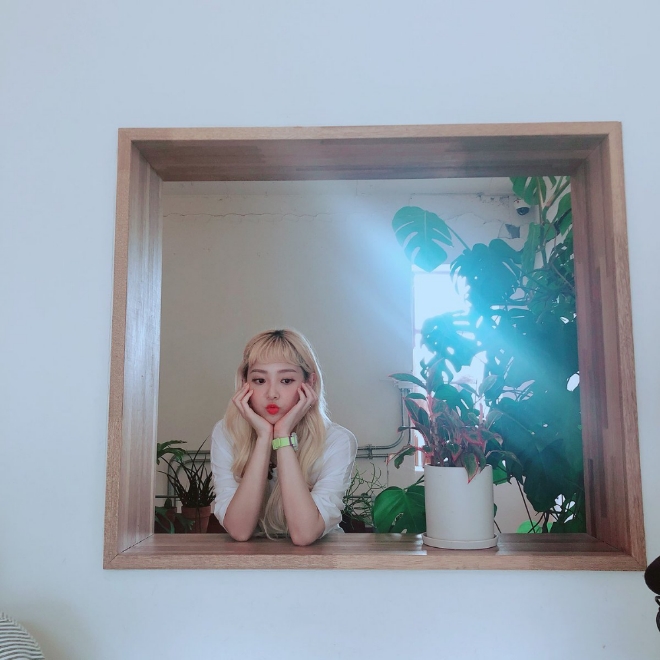 걸그룹 소나무의 뉴썬 SNS 캡쳐