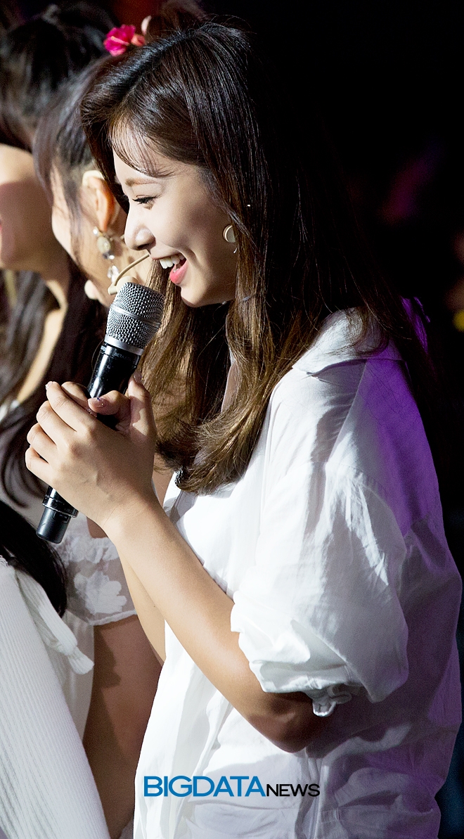 트와이스 쯔위, MBC MUSIC '쇼 챔피언' 생방송 현장