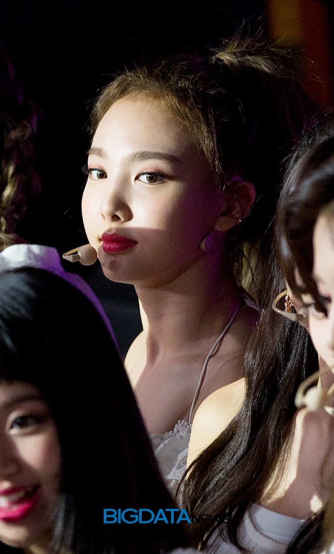 트와이스 나연, MBC MUSIC '쇼 챔피언' 생방송 현장