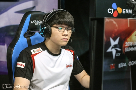 kt 롤스터 '킹겐' 황성훈, 통신사 더비 통해 롤챔스 데뷔