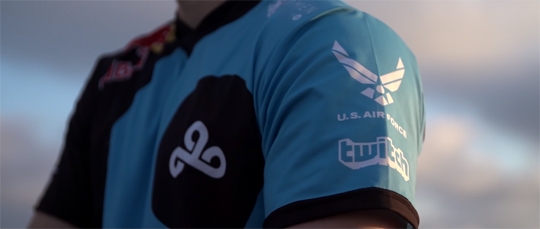 C9 유니폼에 새겨진 미 공군 로고.(사진=C9 홍보영상 발췌)