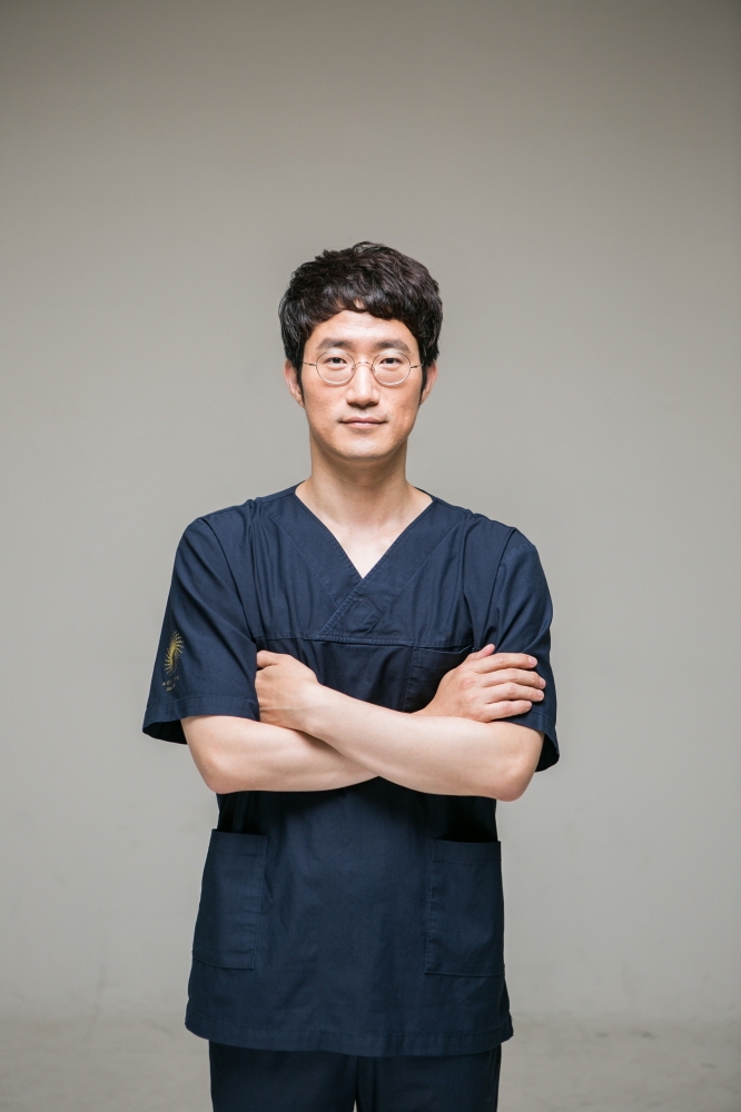 헤어라인 교정과 함께 주목 받는 '이마축소술', 효과 어떤가 보니..