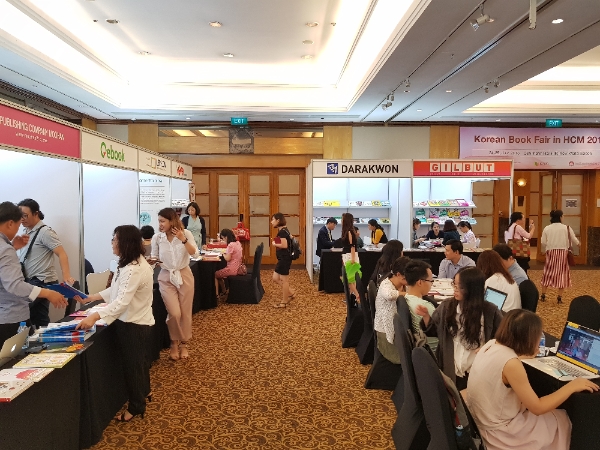 K-Book, 현지 매체의 관심 속 성공적인 베트남 진출