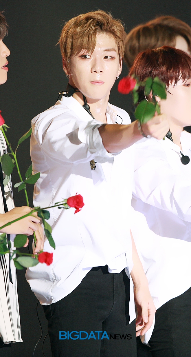 워너원 강다니엘, '2018 코리아 뮤직 페스티벌' 현장