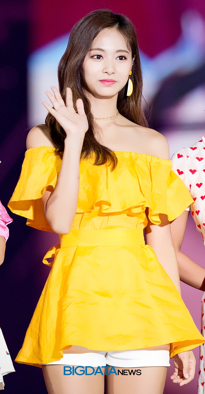 트와이스 쯔위, '2018 코리아 뮤직 페스티벌' 현장