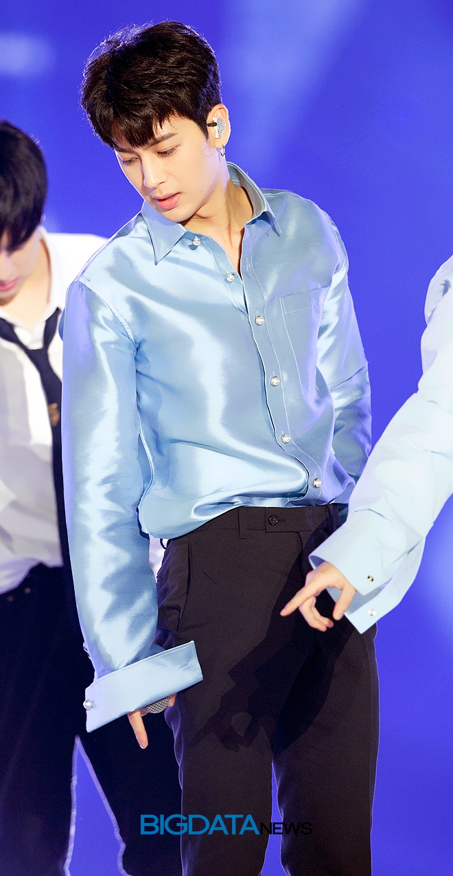 아이콘 송윤형, '2018 코리아 뮤직 페스티벌' 현장