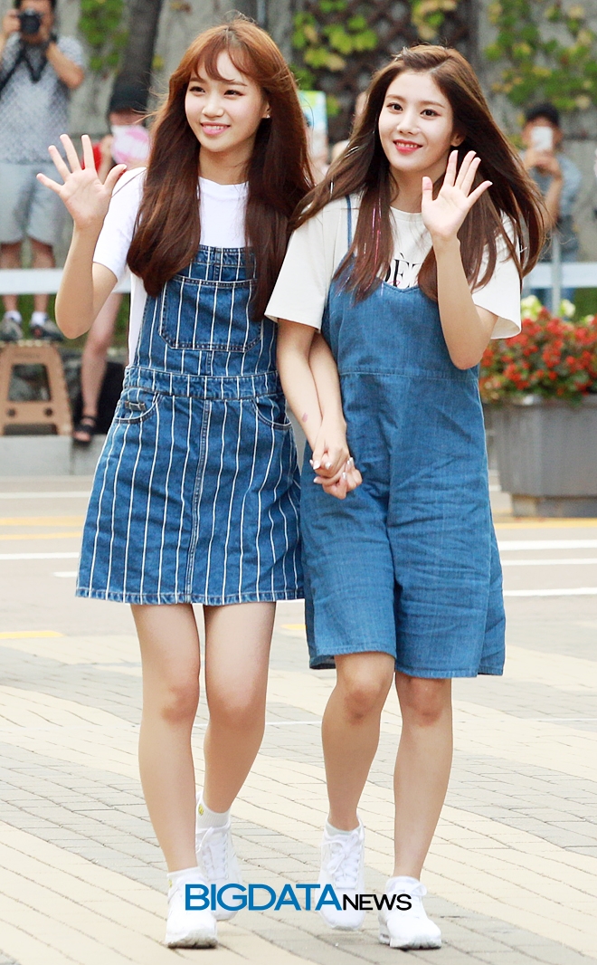 김채원-권은비, '프로듀스48'의 콘셉트 평가 출근길 현장