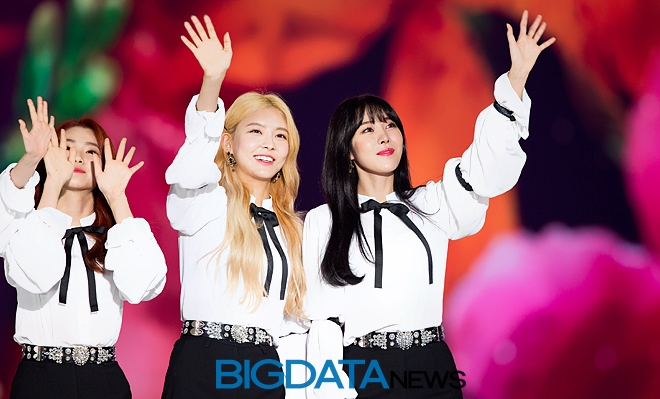 구구단 나영-해빈, '2018 코리아 뮤직 페스티벌' 현장