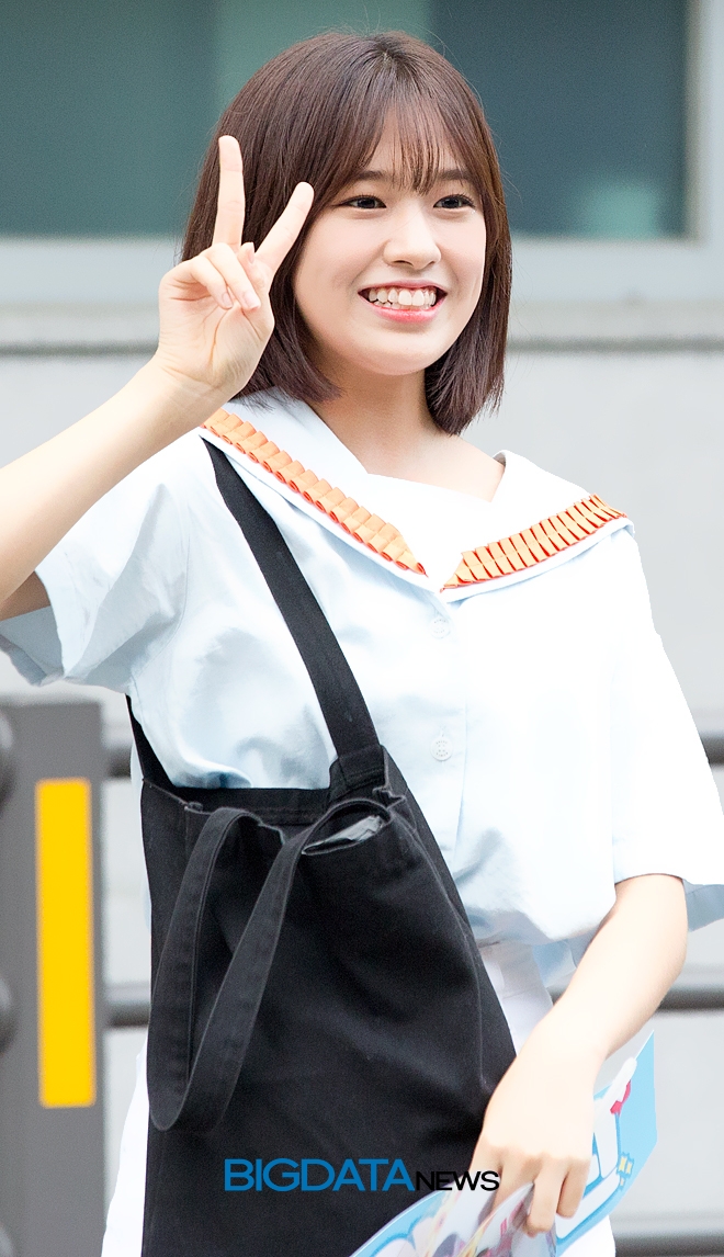 안유진, '프로듀스48'의 콘셉트 평가 출근길 현장