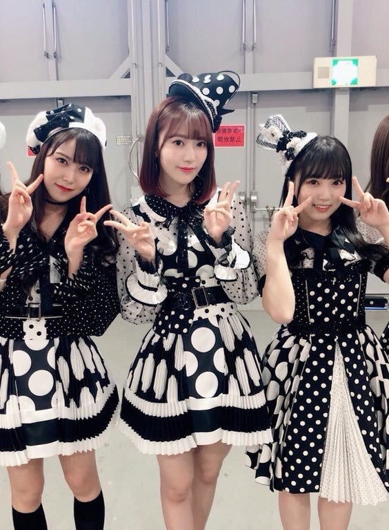 시로마 미루-미야와키 사쿠라-야부키 나코