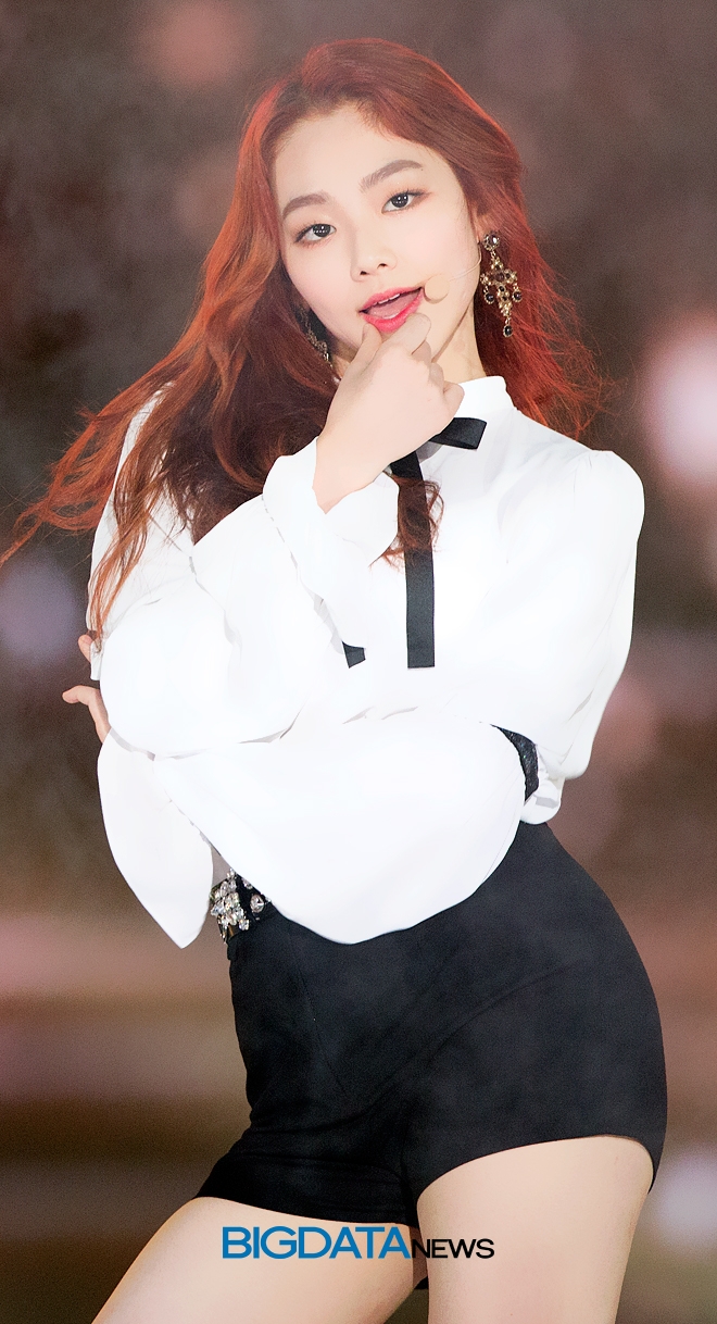 구구단 미나, '2018 코리아 뮤직 페스티벌' 현장