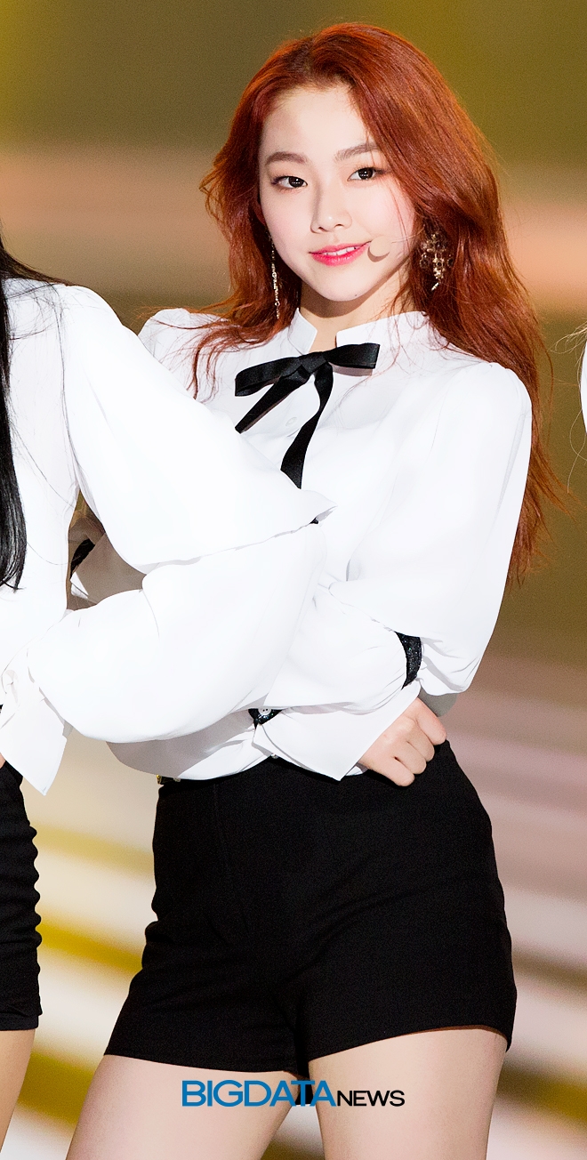 구구단 미나, '2018 코리아 뮤직 페스티벌' 현장