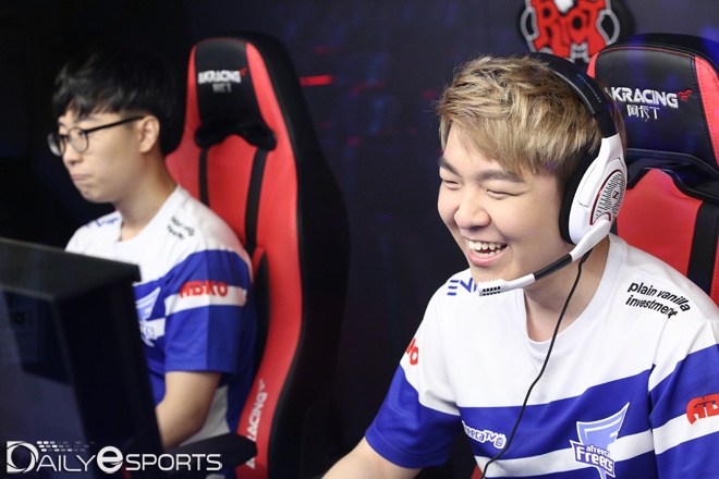 아프리카 프릭스, 5번의 와카전 만에 처음으로 세트 승리