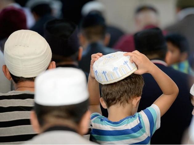 Muslimische Schüler (Symbolbild) dpa/D. Reinhardt
