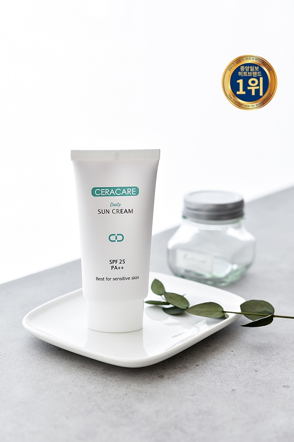 여름, 민감 피부를 위한 자외선차단제 ‘세라케어 데일리 선크림’
