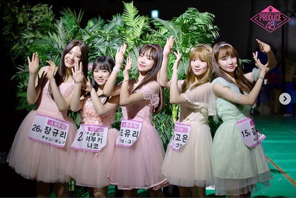 기억 조작단 팀(김채원, 조유리, 나고은, 야부키 나코, 장규리)