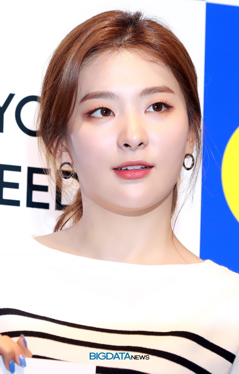 레드벨벳 슬기, 'GU 팝업 이벤트 오픈 파티' 포토월 행사 현장