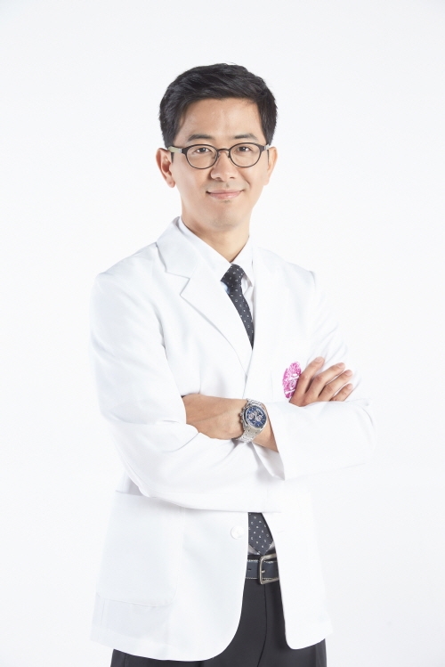 성인여드름, 원인이 다양한 만큼 치료방법이 중요하다