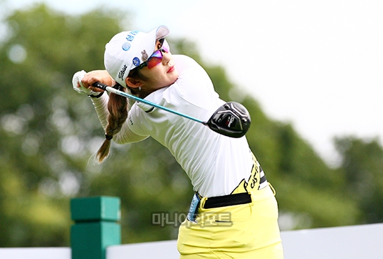 ‘준우승만 세 번째’ 배선우, 루키 우승 보인다...이보미 톱5 도전