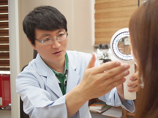 복합적인 원인으로 발생하는 건선, 조기 치료가 중요