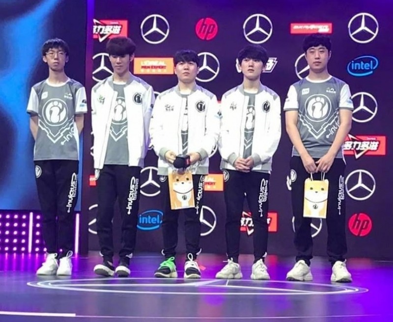 인빅터스 게이밍 선수들(사진=김정수 코치 페이스북 발췌).