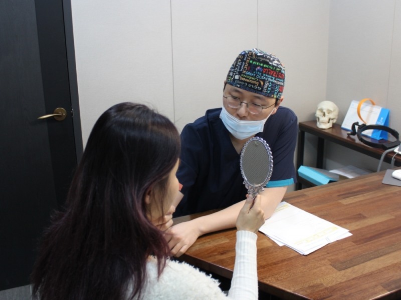 피부 처짐, 갸름한 브이라인, 피부 탄력 해결해주는 실리프팅 시술은