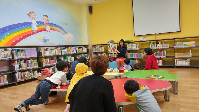 의정부어린이도서관, 미취학아동에 외국어 무료강좌