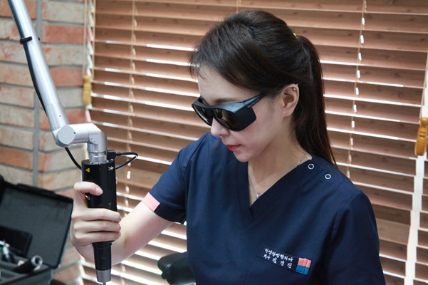 피부손상 최소화한 제모 원한다면, 아포지플러스 레이저가 도움