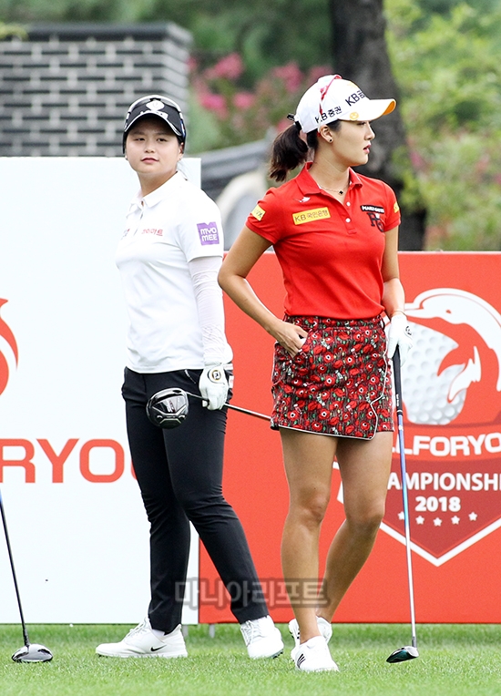 김자영2와 김지현2 공동선두 '91년생 두 언니들의 질주'