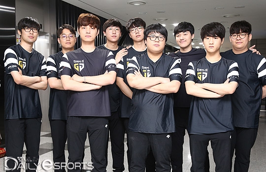 '가을' 젠지, 여름 돌풍의 주인공 그리핀 격파! "킹존 나와"