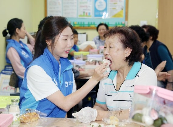 신한생명, 추석맞이 '사랑의 송편' 나눔 행사 실시