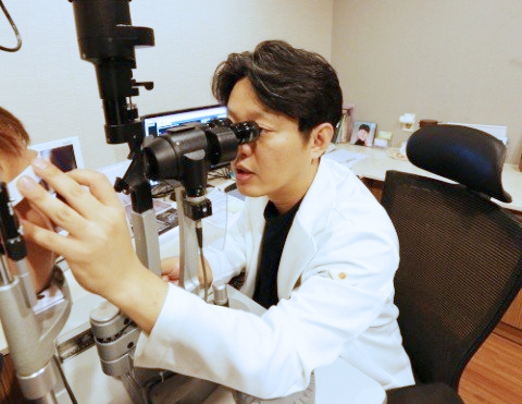 고도근시·난시를 위한 시력교정 렌즈삽입술(ICL), 안전병원 구분 방법은